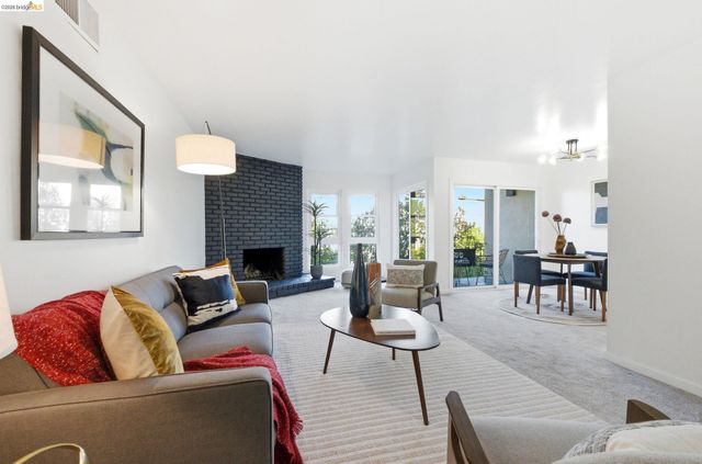 245 Montecito Ave 203, Oakland, CA 94610