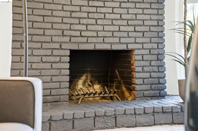 245 Montecito Ave 203, Oakland, CA 94610