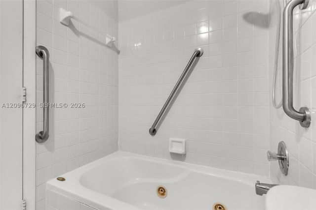 13122 SW 200th Ter, Miami, FL 33177
