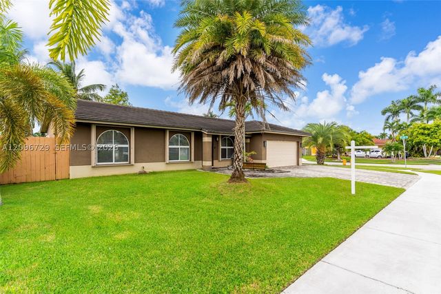 13122 SW 200th Ter, Miami, FL 33177