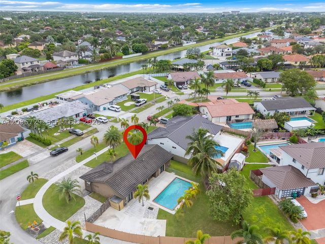 13122 SW 200th Ter, Miami, FL 33177