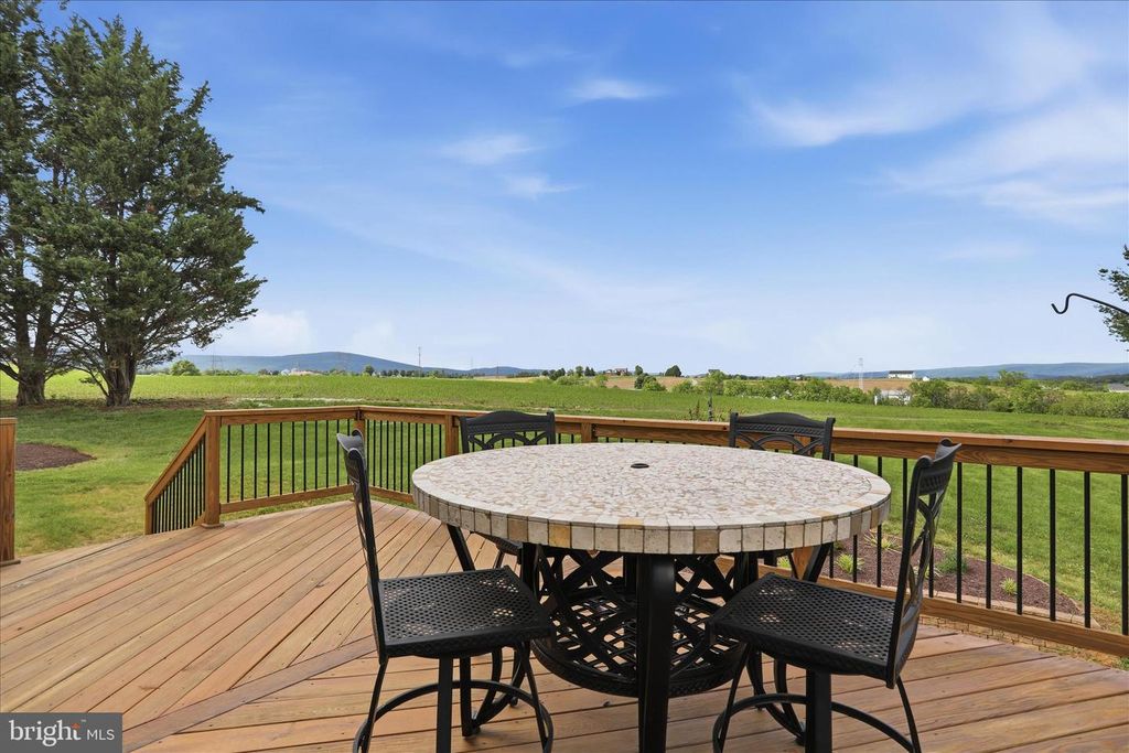 Image 11 of property listing at 2700 POFFENBERGER RD, Middletown, MD 21769