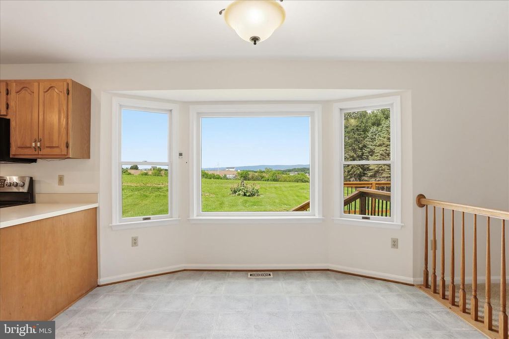 Image 12 of property listing at 2700 POFFENBERGER RD, Middletown, MD 21769