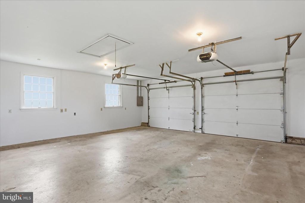 Image 16 of property listing at 2700 POFFENBERGER RD, Middletown, MD 21769