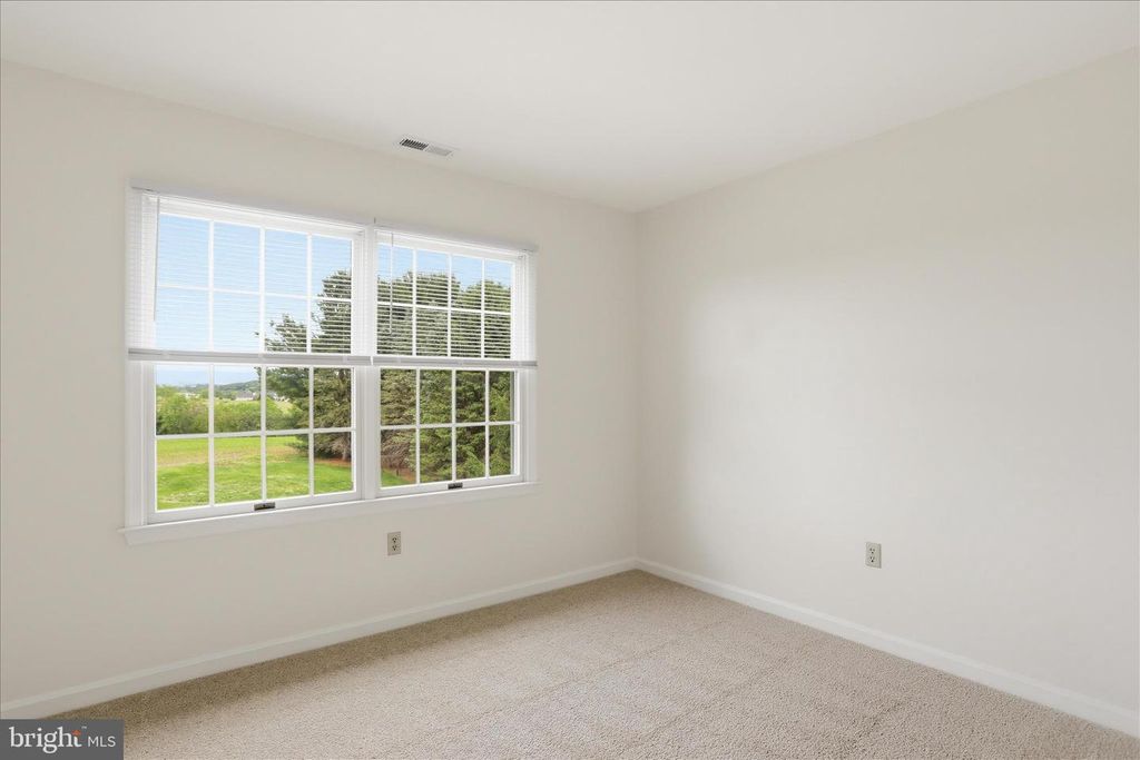 Image 25 of property listing at 2700 POFFENBERGER RD, Middletown, MD 21769