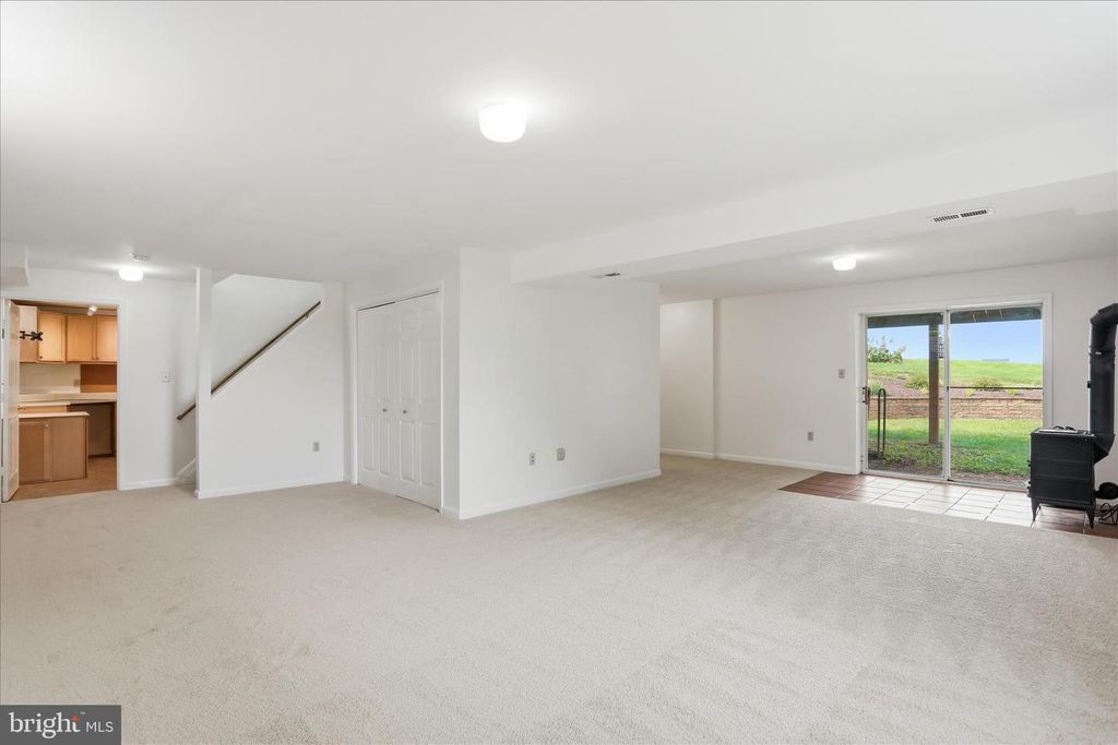 Image 28 of property listing at 2700 POFFENBERGER RD, Middletown, MD 21769