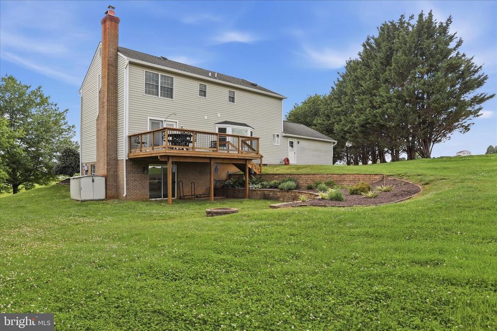 Image 36 of property listing at 2700 POFFENBERGER RD, Middletown, MD 21769