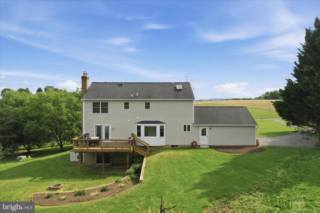 Image 39 of property listing at 2700 POFFENBERGER RD, Middletown, MD 21769
