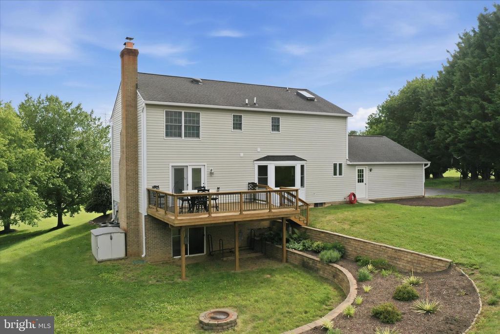 Image 40 of property listing at 2700 POFFENBERGER RD, Middletown, MD 21769