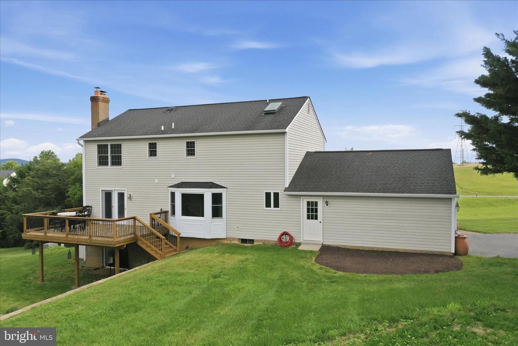 Image 41 of property listing at 2700 POFFENBERGER RD, Middletown, MD 21769