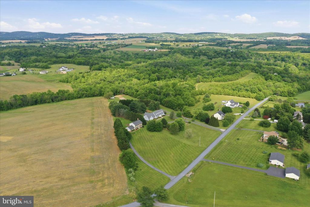 Image 44 of property listing at 2700 POFFENBERGER RD, Middletown, MD 21769