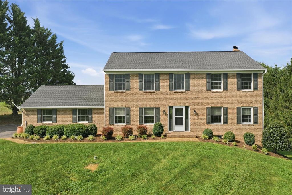 Image 45 of property listing at 2700 POFFENBERGER RD, Middletown, MD 21769