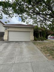 2212 Southwood Dr, Pittsburg, CA 94565