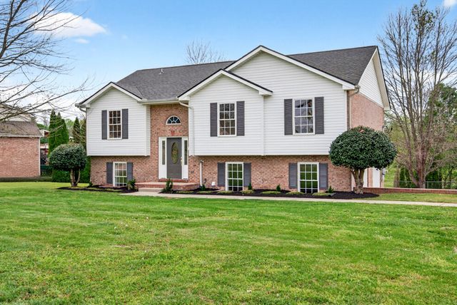 1300 Bluebonnet Dr, Clarksville, TN 37042