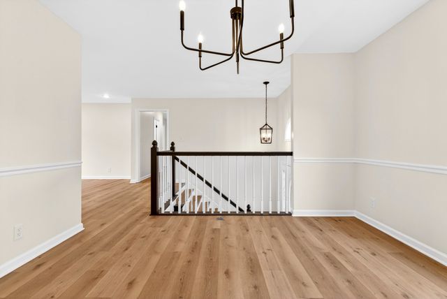 1300 Bluebonnet Dr, Clarksville, TN 37042