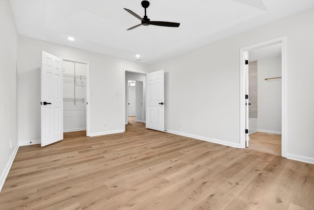 1300 Bluebonnet Dr, Clarksville, TN 37042