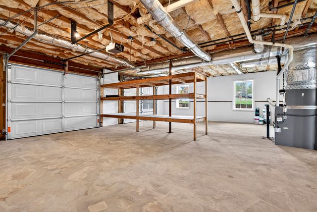 1300 Bluebonnet Dr, Clarksville, TN 37042