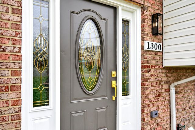 1300 Bluebonnet Dr, Clarksville, TN 37042