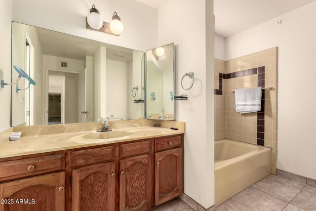 1626 E GARNET Avenue, Mesa, AZ 85204