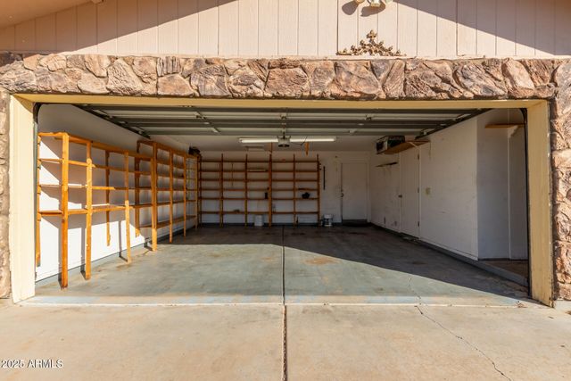 1626 E GARNET Avenue, Mesa, AZ 85204