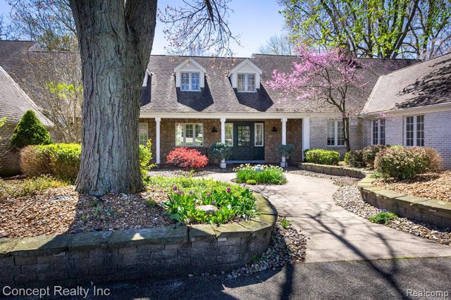 3215 Edgevale Drive, Lambertville, MI 48144