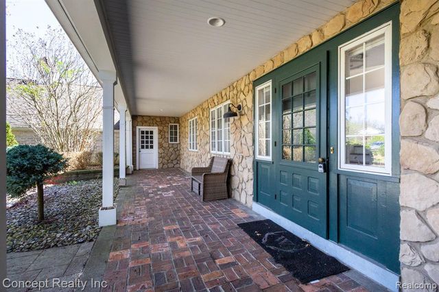 3215 Edgevale Drive, Lambertville, MI 48144