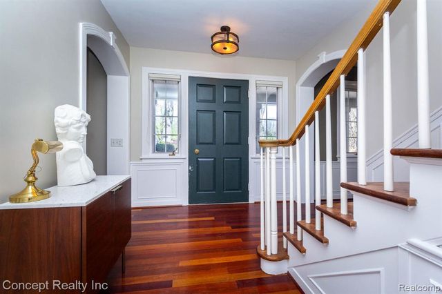 3215 Edgevale Drive, Lambertville, MI 48144