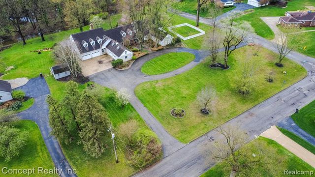 3215 Edgevale Drive, Lambertville, MI 48144