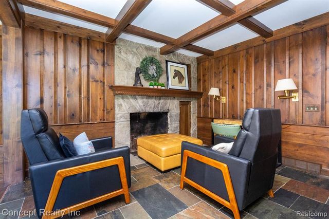 3215 Edgevale Drive, Lambertville, MI 48144