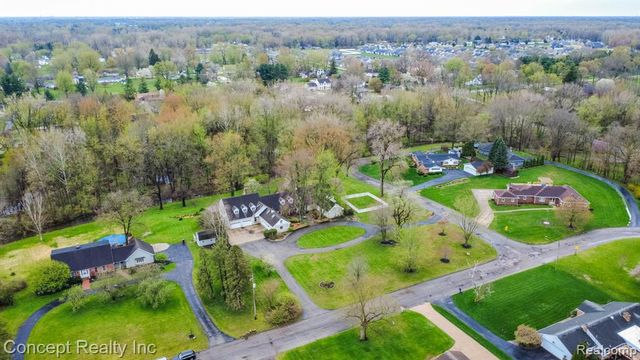 3215 Edgevale Drive, Lambertville, MI 48144