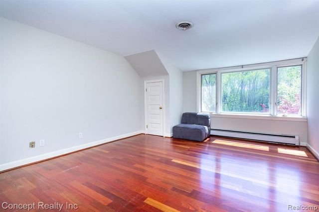 3215 Edgevale Drive, Lambertville, MI 48144