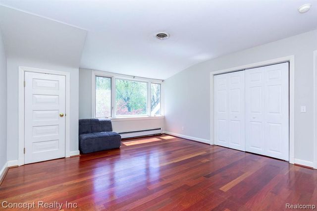 3215 Edgevale Drive, Lambertville, MI 48144