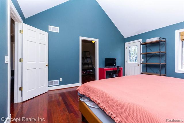 3215 Edgevale Drive, Lambertville, MI 48144