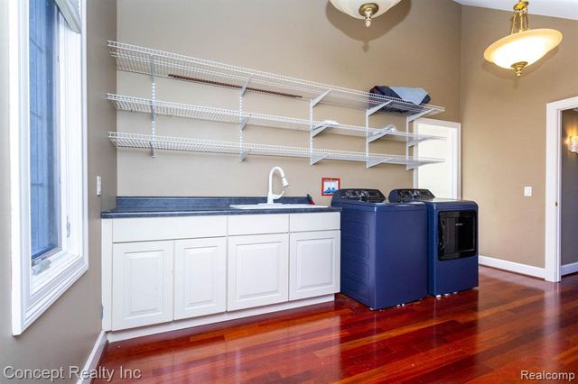 3215 Edgevale Drive, Lambertville, MI 48144