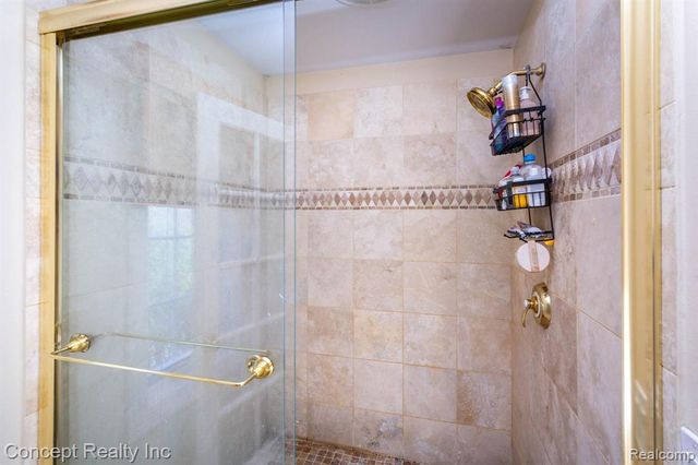 3215 Edgevale Drive, Lambertville, MI 48144