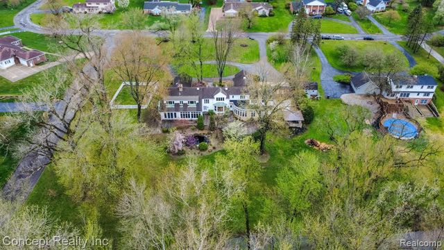3215 Edgevale Drive, Lambertville, MI 48144
