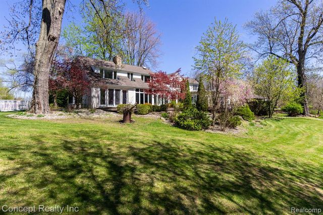 3215 Edgevale Drive, Lambertville, MI 48144