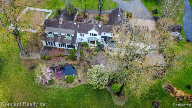 3215 Edgevale Drive, Lambertville, MI 48144