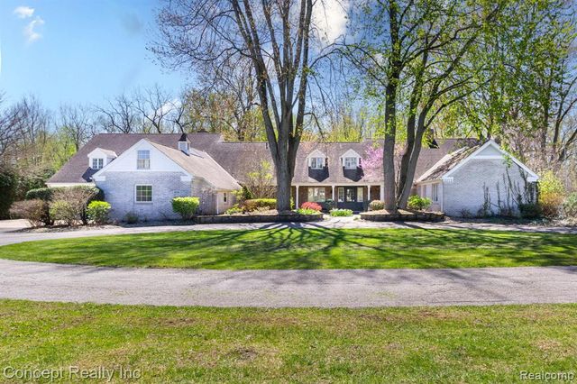 3215 Edgevale Drive, Lambertville, MI 48144