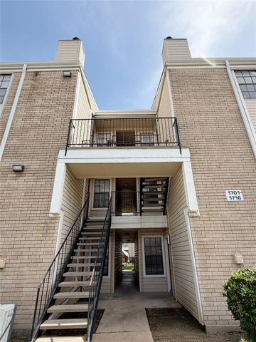 2750 Holly Hall Street 1714, Houston, TX 77054