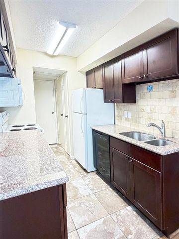 2750 Holly Hall Street 1714, Houston, TX 77054