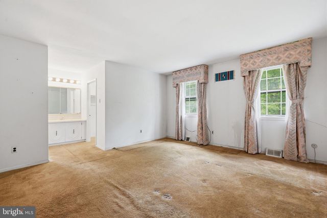 520 PEBBLE RIDGE CT, Feasterville Trevose, PA 19053