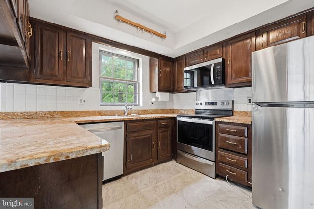 520 PEBBLE RIDGE CT, Feasterville Trevose, PA 19053