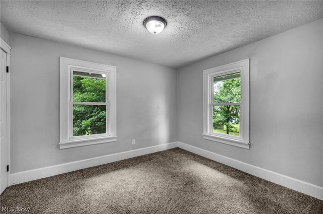 1318 3rd Street SE, Massillon, OH 44646