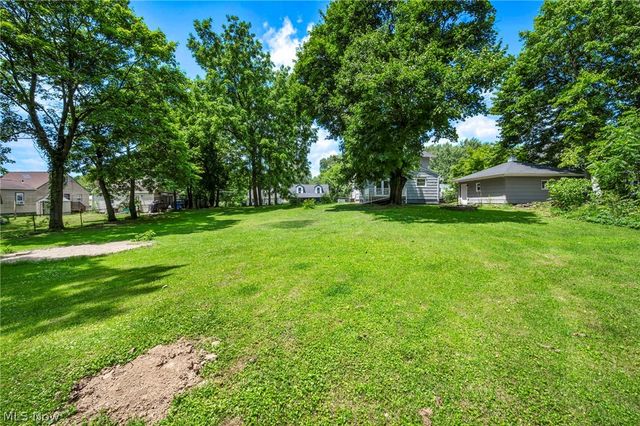 1318 3rd Street SE, Massillon, OH 44646