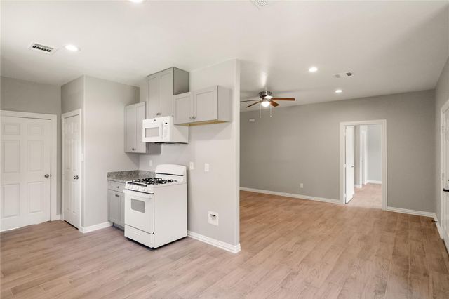 8435 Harmony Road B, Houston, TX 77049