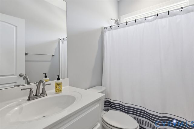 8900 Rock Cedar Rd, New Kent, VA 23124