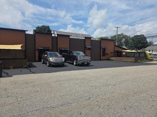 609 Armistice, Pawtucket, RI 02861