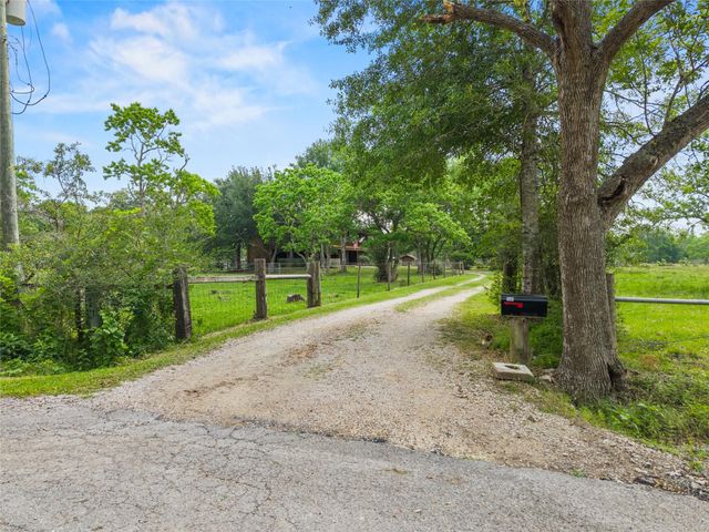1501 Jack Beaver Road, Santa Fe, TX 77517
