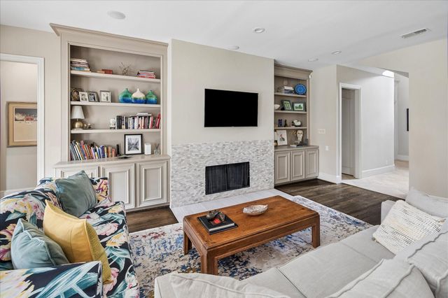 4809 Evergreen Street, Bellaire, TX 77401